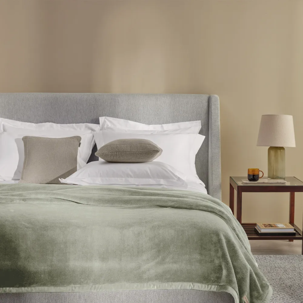 01 cobertor trussardi microfibra aveludado nales pistacchio casal